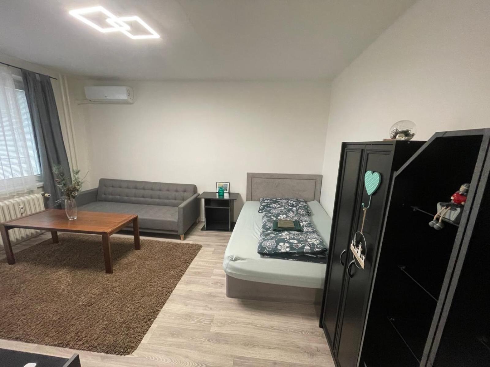 Apartman Sabo Komenskeho Kosice Exterior photo
